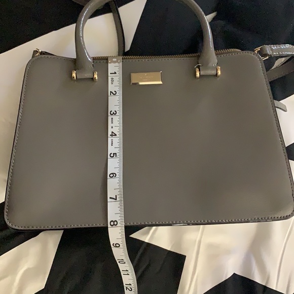 Kate Spade purse with Crossbody strap - Picture 9 of 16